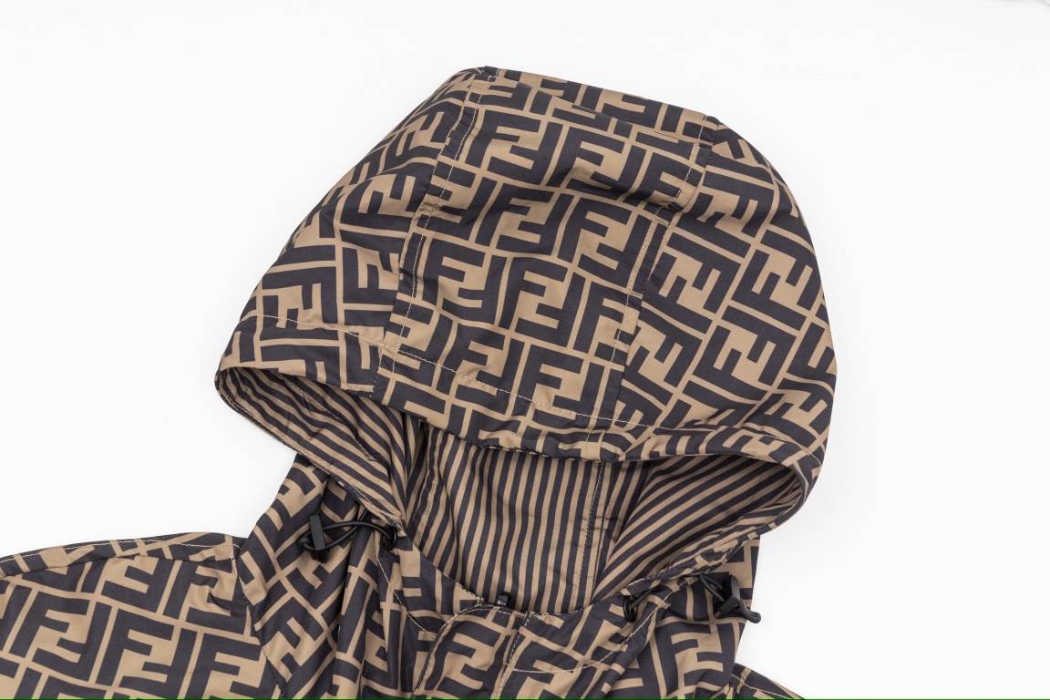 P310FEND  Fendi full printed logo reversible jacket.Divided into striped side and full logo jacquard side, two styles to switch at will, the style does not need to say more, low-key luxury, both sides take away the class