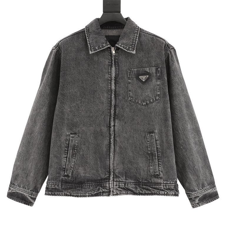 Next day shipping  380 (support put in store)Prada washed denim jacket with triangular label.The whole garment is made of fixed weave heavyweight denim fabric, independent hardware open mold garment heavy duty washed int