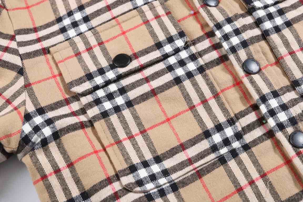 P365BBR Checked Lamb Coat  was ￥156,200 to buy, custom new color matching plaid fabric, lambswool base material custom dyeing, checkerboard cut piece sewing, open mold custom hardware, custom standard basic accessories.#