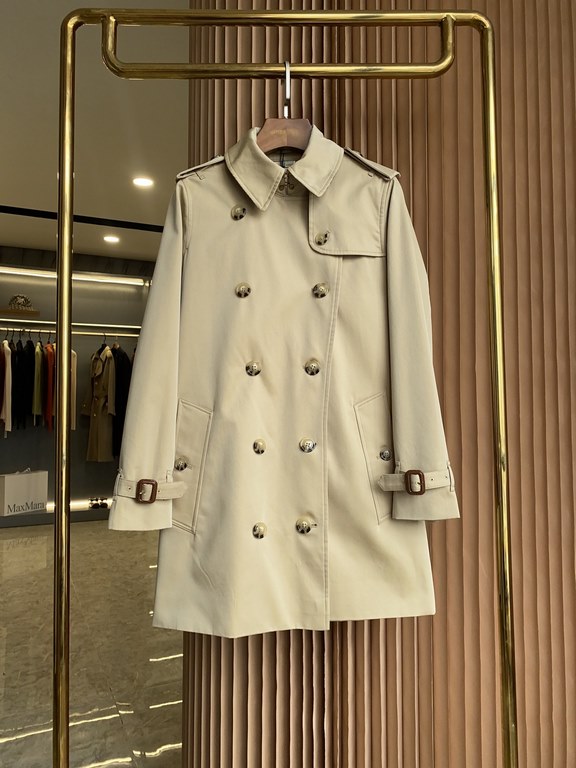 P810  Kensington Fit-Heritage Trench Women's Short Trench CoatBUR ace pointed goods, the treasure of the town store] can inherit several generations of classic trench coat, the top of the original original fabrics, the m