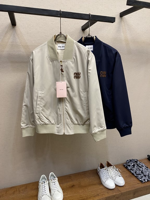 P480  Miumiu[Replica] Miu Miu Logo letters patch leather zipper loose aviator jacket jacket really know too much about fashion #boys camp #miumiu boys #commuting most versatile  WASHING METHOD Wrap the laundry bag on the