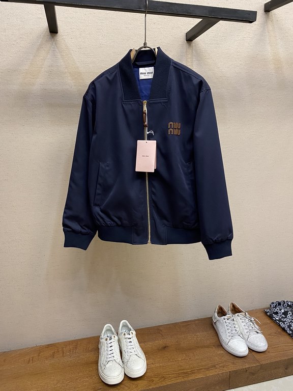 P480  Miumiu[Replica] Miu Miu Logo letters patch leather zipper loose aviator jacket jacket really know too much about fashion #boys camp #miumiu boys #commuting most versatile  WASHING METHOD Wrap the laundry bag on the