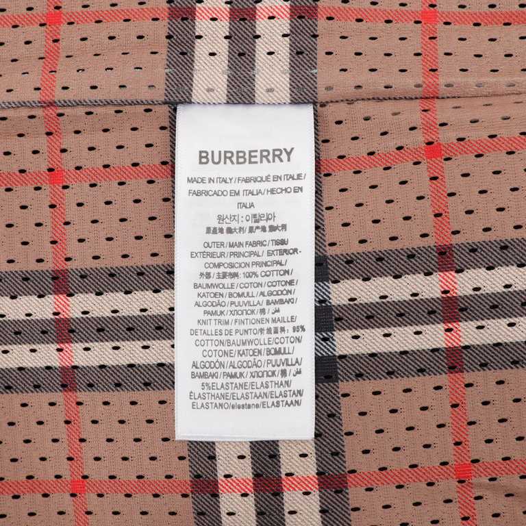 Next day shipping  370 (support put in store)BurberryBurberry Chest Logo Plaid Hooded Zip Hooded SweatshirtOriginally developed in 380gbbr exclusive custom terry sweatshirt fabric. With a contrasting facecloth plaid hood