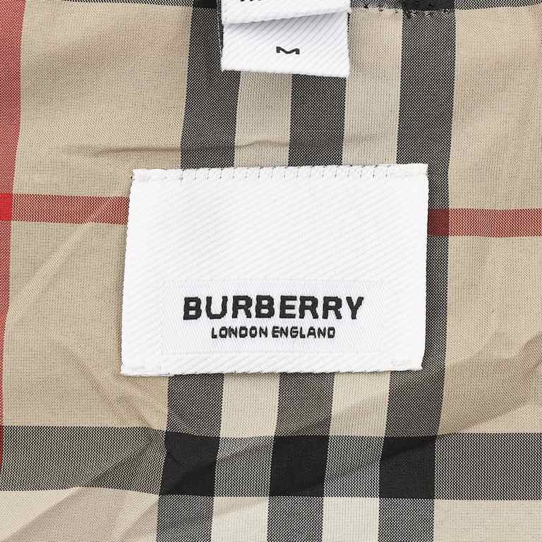 Next day shipping  440 (support put in store)BurberryBurberry War Horse Embroidery JacketThe fabric is made of 6 kinds of yarns, each yarn should be analyzed and customized by the original version of the dismantling and 