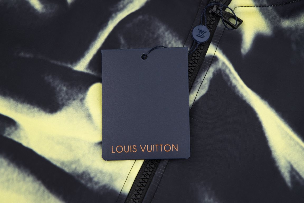 P290High qualityLV Louis Vuitton 23ss New Jacket Baseball Jersey Laser Positioning Cutting Positioning Printing Lining Jacquard Logo Lining XSSML