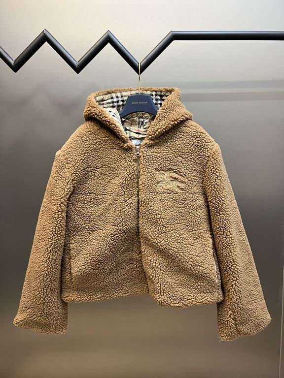 p380 Burberry War Horse Embroidered Plaid Lamb CoatThis soft fleece jacket is made in Italy from a worsted wool-cashmere blend with plaid elasticized cuffs for a layering style.Ageing versatile lambswool jacket, loose H 