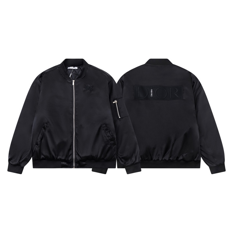 315Model No. C68Dior Dior 2023 fall and winter new short heavy embroidery pilot jacket cotton jacket3 Dior's name Dior is a combination of God and gold in French. Named after his brand Christian Dior (referred to as CD),