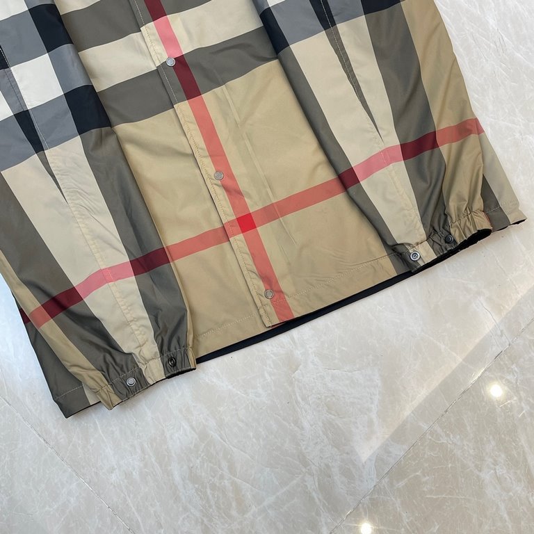 P510burberrBBr Burberry reversible two-way vintage plaid recycled polyester jacket jacketSize：SMLXLOur family this year's fall and winter models are finally hot on the line, sports jacket heavy attack, the counter sellin