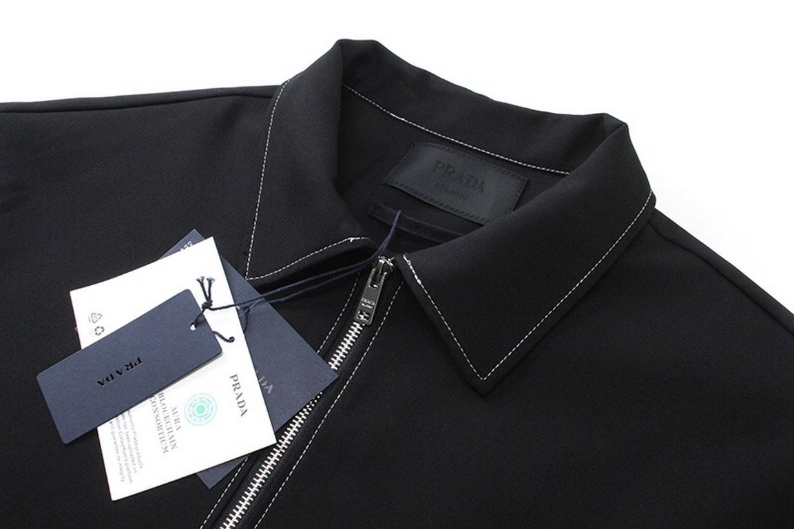 P313 new exclusive PRAD bright line classic lapel zipper jacket back simple triangle label poplin lapel long sleeve zipper After purchasing the original version of the first time to customize the feel of the wool fabric 