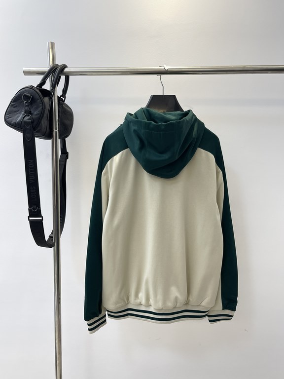 P430Gucc Gucci 23FW White and Green Double G Hooded JacketSize：SMLXLOriginally purchased for 11,989 The fabric is a custom-dyed apricot-colored silk-cotton fabric, which is soft, delicate and smooth. Functional fabric fo