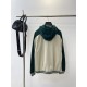 P430Gucc Gucci 23FW White and Green Double G Hooded JacketSize：SMLXLOriginally purchased for 11,989 The fabric is a custom-dyed apricot-colored silk-cotton fabric, which is soft, delicate and smooth. Functional fabric fo