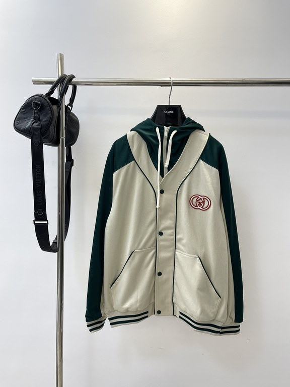 P430Gucc Gucci 23FW White and Green Double G Hooded JacketSize：SMLXLOriginally purchased for 11,989 The fabric is a custom-dyed apricot-colored silk-cotton fabric, which is soft, delicate and smooth. Functional fabric fo