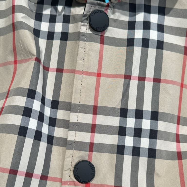 400 burberry Burberry 23FW Classic Small Check Reversible Jacket Button DownSIZE XSSMLCustom weaving and dyeing khaki plaid fabric, plaid size and zp consistent, the difference between the market ready-made fabric plaid 