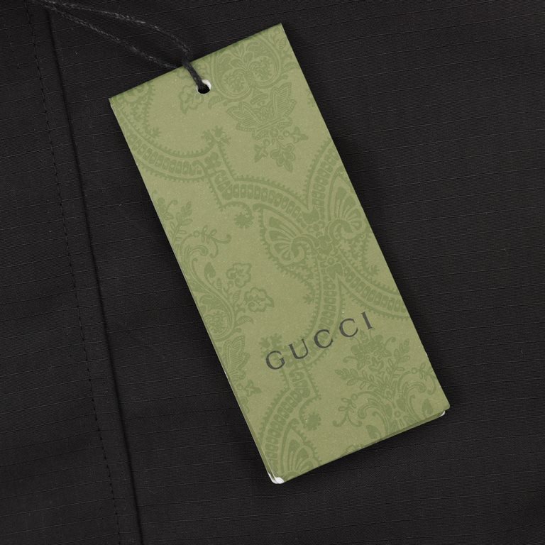 Next day shipping  470 (support put store)GUCCI  Gucci red and green webbing reversible trench coat hooded jacketOriginal ￥ 21.200 purchased in Guangzhou Taikoo Hui, the development of a full set of auxiliary materials t