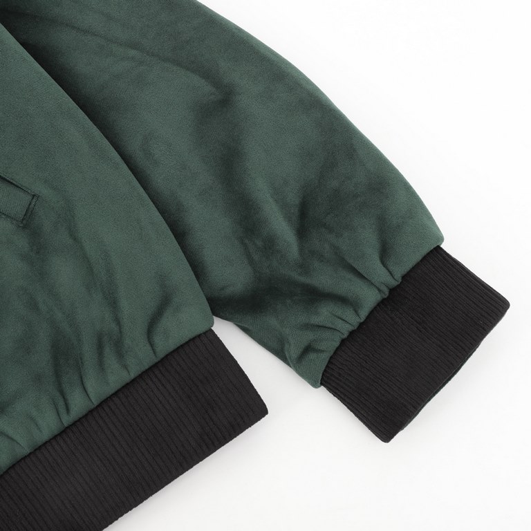 435Saint LaurentSaint Laurent Velvet Baseball JacketThe fabric uses a single layer of 300 grams of velvet fabric for composite The entire garment is up to nearly three pounds of weight The modulation of the fabric color 