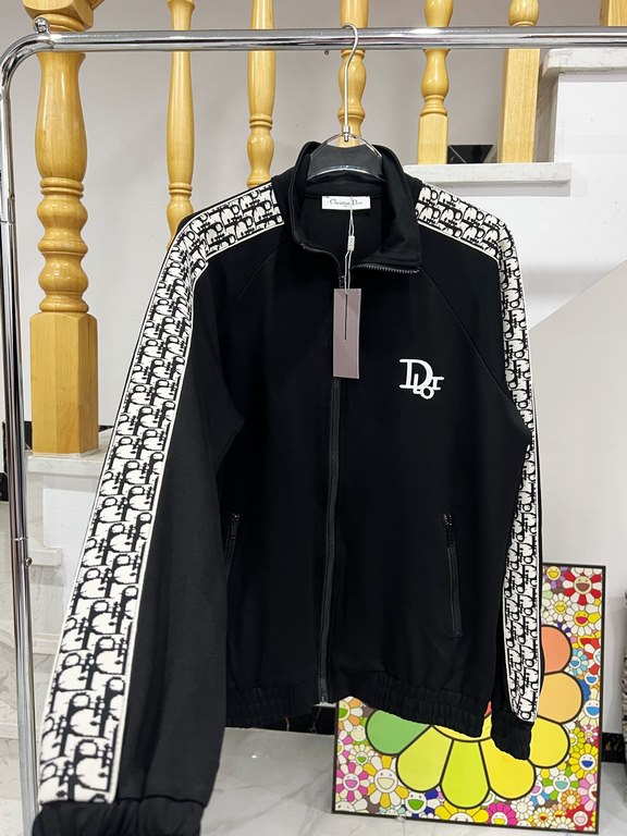 250 Dior Full Print Webbing Embroidered Small Label JacketDIOR official website ZP synchronization new jacket400gsm Roman gold fabricClassic logo embroidered on the chestSleeve shoulder full print classic logo webbing co