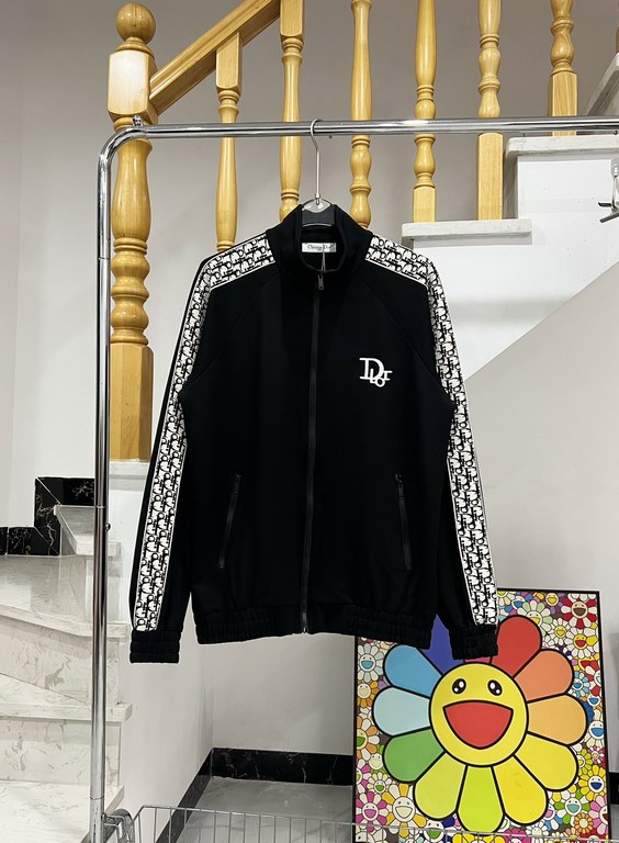 250 Dior Full Print Webbing Embroidered Small Label JacketDIOR official website ZP synchronization new jacket400gsm Roman gold fabricClassic logo embroidered on the chestSleeve shoulder full print classic logo webbing co