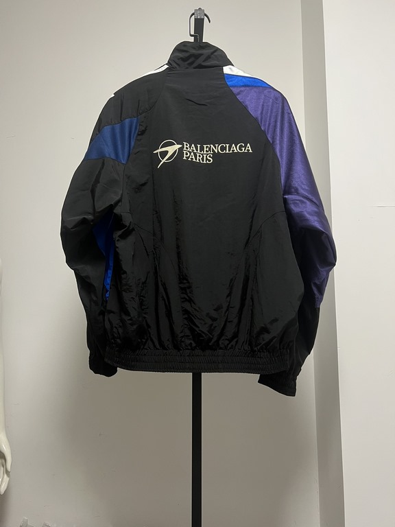 310 [High-end] Code B11BLCG x Balenciaga 23SS Embroidered Jacket Nylon Patchwork Varsity Jacket-This dress is quite wear and tear fabric The whole piece of clothing cut up to 17 pieces of 8 different fabrics, including s