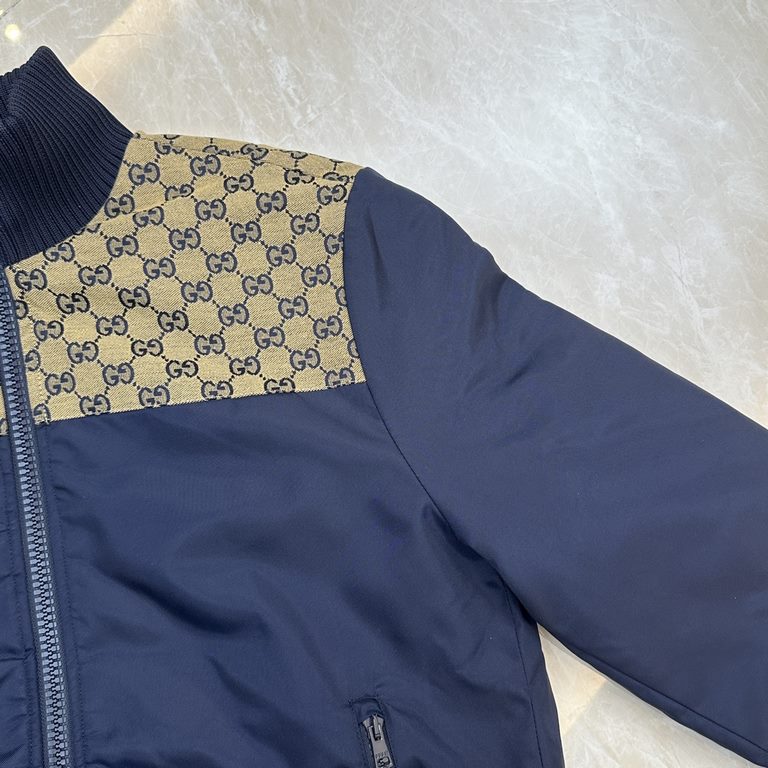 P423GUCCGucci Spliced zipper jacket jacketSize：SMLXLOriginal ￥163,200 purchase, navy nylon canvas, GG canvas over-the-shoulder piping, interlocking double G embroidered appliqués, ribbed piping, quilted diamond shaped li