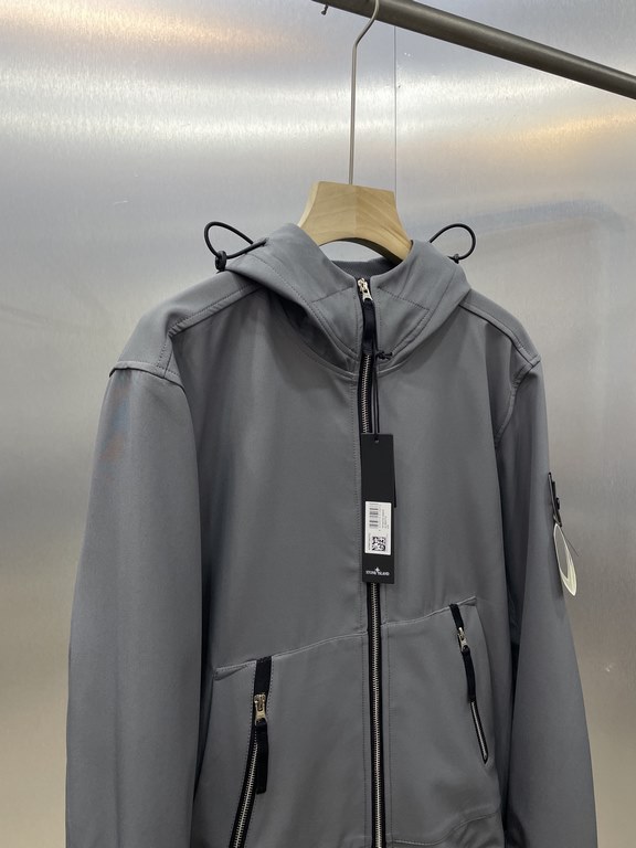 285  Item #519Stone Island SHELL-R Series Jacket CoatThickened polyester composite fabricSame as the original, with improved windproofness and comfort.Multiple pockets for energy efficiency.Couple's Black-Carbon GraySize