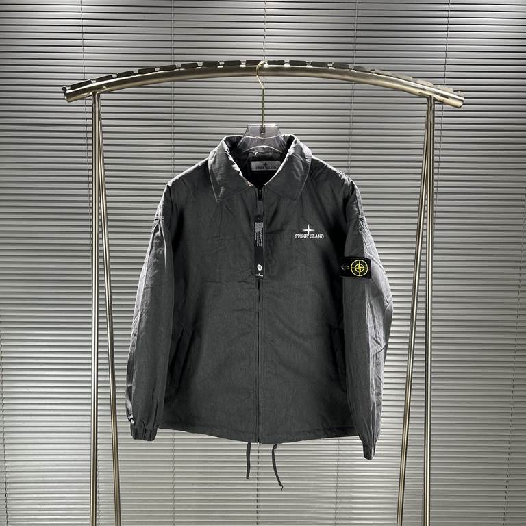 345 Stone Island Stone Island 23FW Washed and Aged Lapel Coach Jacket Cotton Coat Jacket  Stone Island 23FW New Recommendations Lapel Coach Jacket Cotton Jacket Lapel zipper design Drawstring hem Fabric washed and aged t