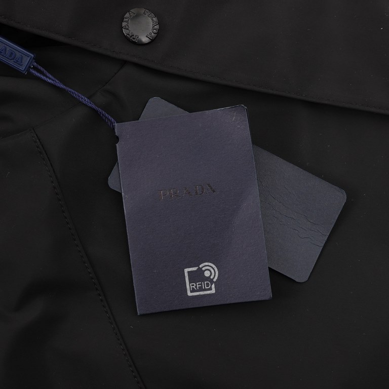 Next day shipping  490 (support put in store) rada Prada Triangle Pockets Hooded JacketThe fabric is made of cotton fabric dyed for the special reason that the fabric has elasticity The fabric will be pre-shrunk by steam