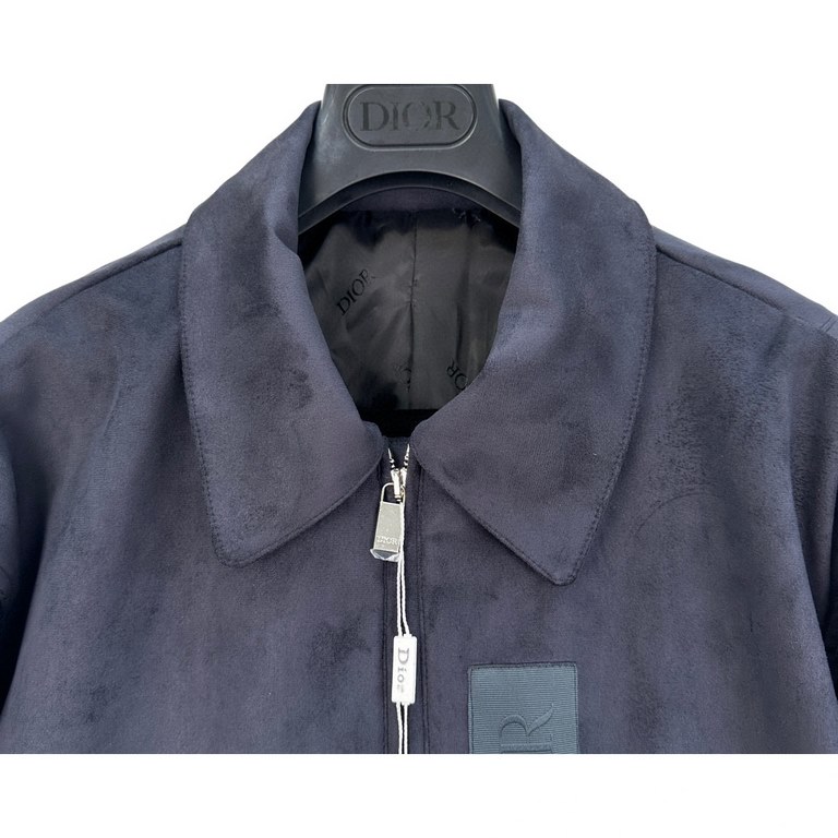 498 Dior Dior 23FW FallWinter Musk Leather  Wool Blend JacketMen's and Women'sSize 44464850This short jacket features a classic logo and a sleek, contrasting style. Crafted from cowhide leather, it features wool-blend sl