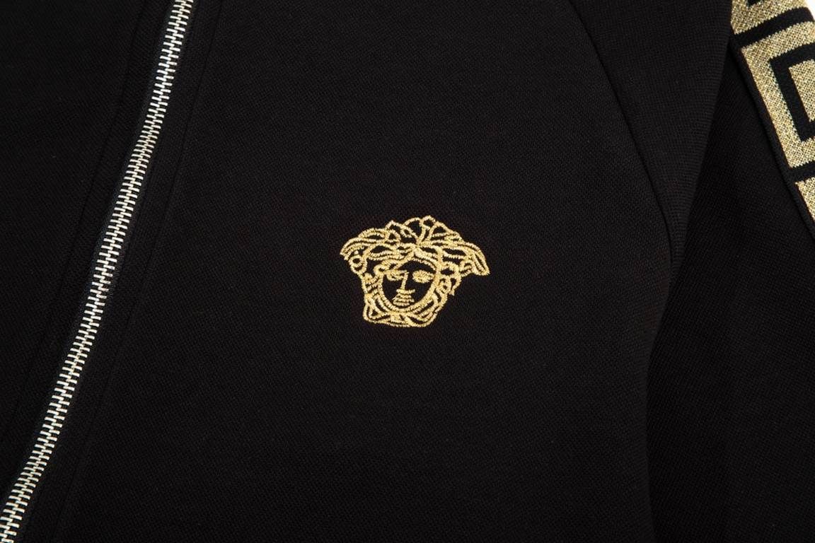 245VERSACE Versace Suit Hot gold embroidery Medusa old man head Webbing splicing LoGO logo. Zipper jacket High-quality double-layer composite cotton, special feel, super texture Comfortable, soft and breathable Casual lo