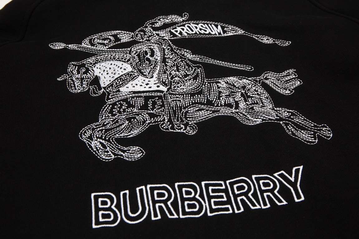 p320High qualityBurberryBurberry 22FW three-dimensional war horse embroidered baseball jacket before and after the use of imported embroidery machine, customized zipper, the use of high gram weight fabric, warmth is very