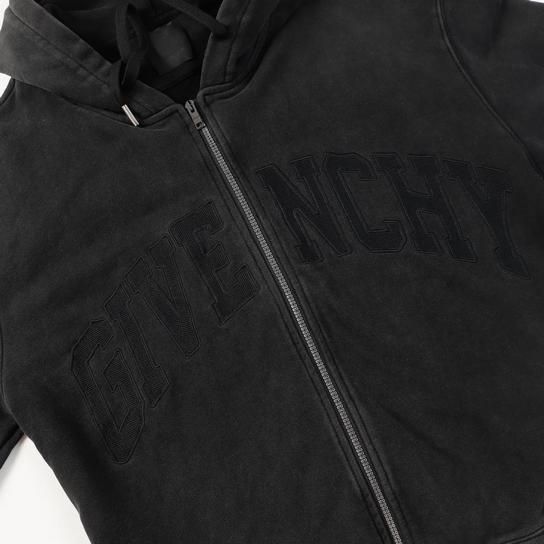 Model L11.  360 packed in a nylon bagGivench.y Givenchy new letters embroidery heavy duty washed zipper jacket Hardware customization are made with brand logo eyes, zippers are customized for the brand 4G Slow shipment t