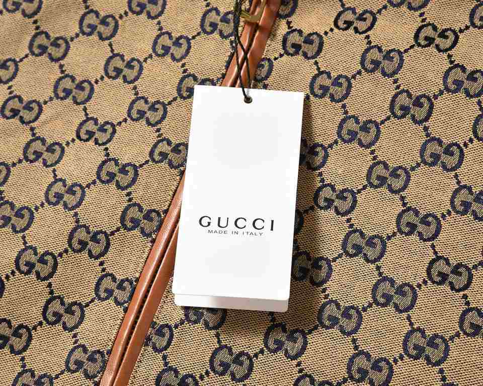 P320  (Top Version Distinctive Shipping) Gucci  Pineapple Collection Patchwork Ti Monogram JacketThis GG pattern takes a different and exaggerated approach to the classic double-G monogram intertwined pattern, which is v