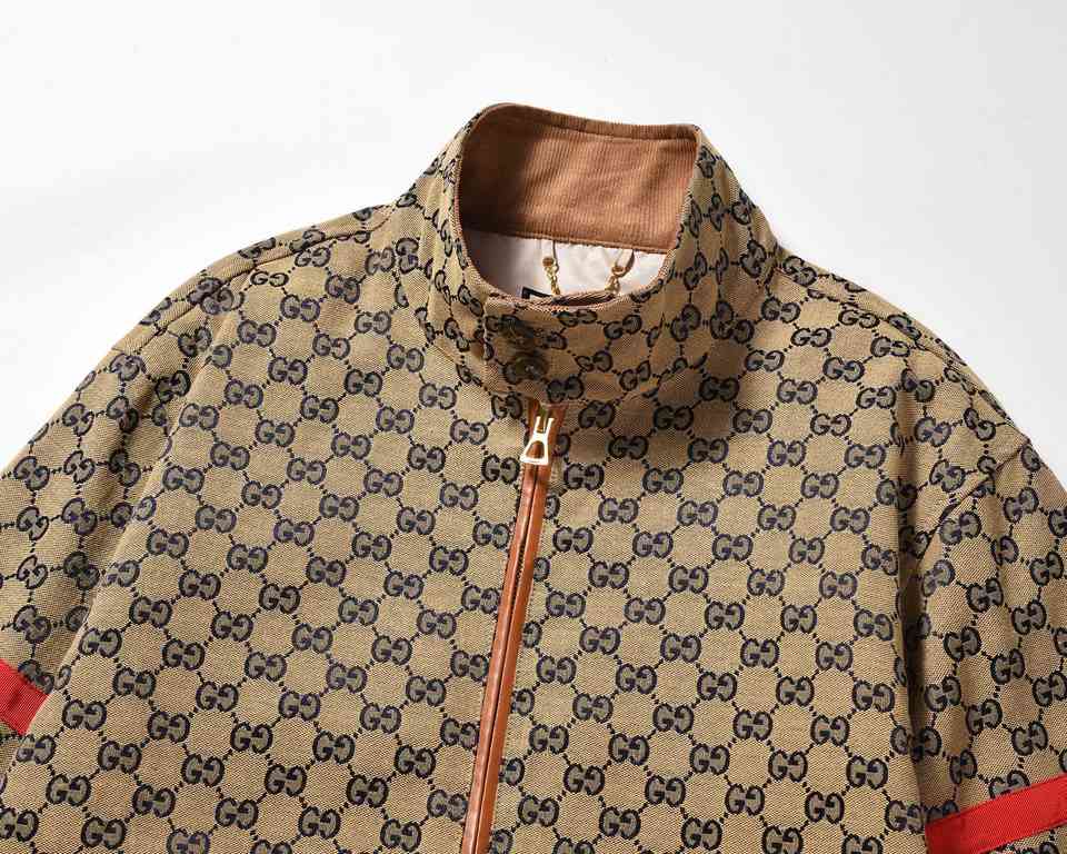 P320  (Top Version Distinctive Shipping) Gucci  Pineapple Collection Patchwork Ti Monogram JacketThis GG pattern takes a different and exaggerated approach to the classic double-G monogram intertwined pattern, which is v