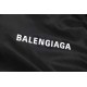 P315balenciablcg23 new logo plain print hooded coat windbreaker jacket customized dyeing cotton blend material, the texture is very soft, and the inside of the same plus a layer of blended material lining, comfortable an