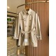 880  Men's Kensington Fit-Heritage Trench Short Trench CoatBUR ace pointed goods, the treasure of the town store] can inherit several generations of classic trench coat, the top of the original original fabrics, the mark