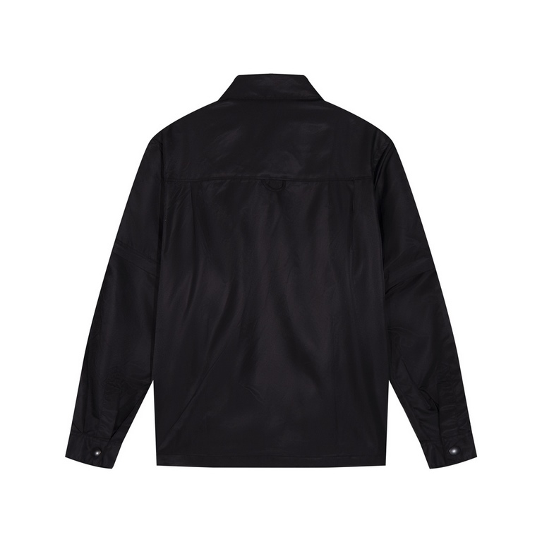 P315,PRADA 2023ss Re-Nylon Recycled Nylon Jacket Two Ways to Wear Removable Sleeves, Transforms into a Short Sleeve Shirt in a SecondSIZE XSSMLThis minimalist jacket expresses a modern attitude in Re-Nylon, a recycled ny