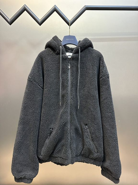 p455 Celine Celine Studded Hooded JacketFabric customized Stussy high quality 500 grams of lamb wool, lining custom reflective material 20D tweed fabric, simple and generous design with the elements of the hat willow nai