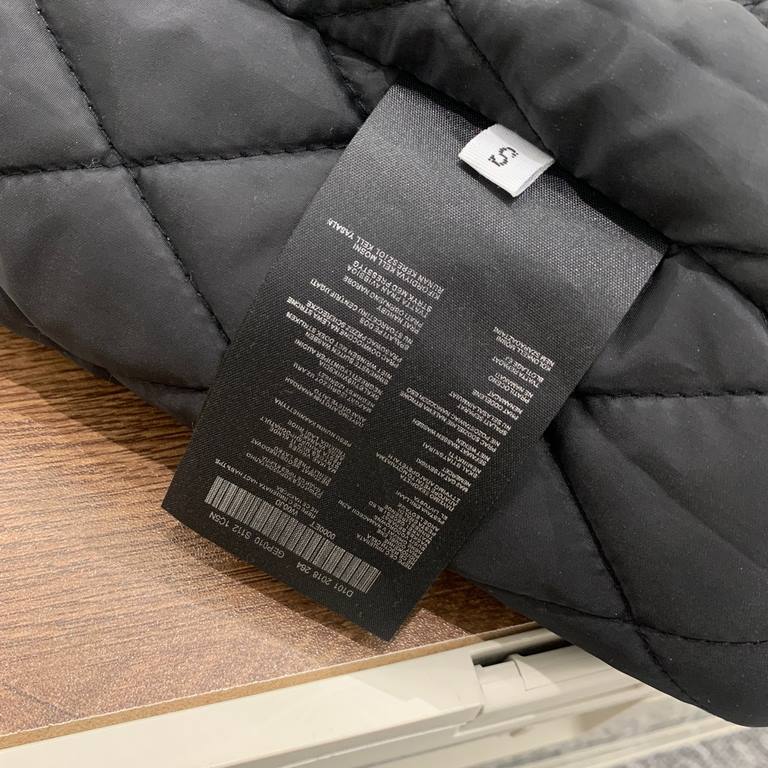 320 New PRADA  Prada 23SS fall new aviator jacket baseball cotton clothing men and women with the same paragraph!The official website is synchronized with the sale of the classic metal triangle label   custom Puja button