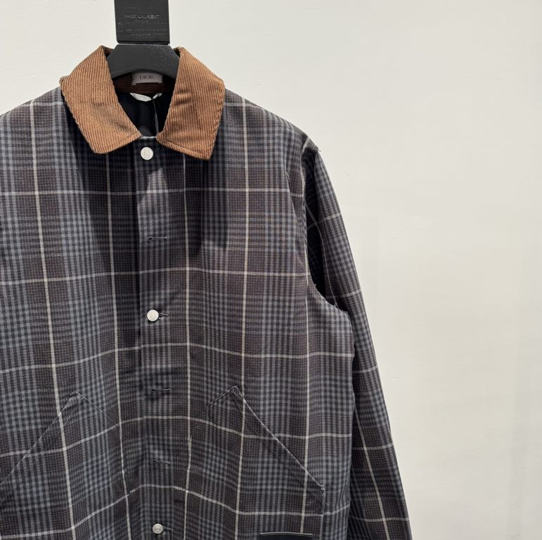 410 Dior Dior 23FW FallWinter New Plaid Long Sleeve Lapel Denim JacketSIZE 46485052Customized dark plaid cotton canvas, curry corduroy collar, details hem slant pockets design, branded black leather badge embellishment, 