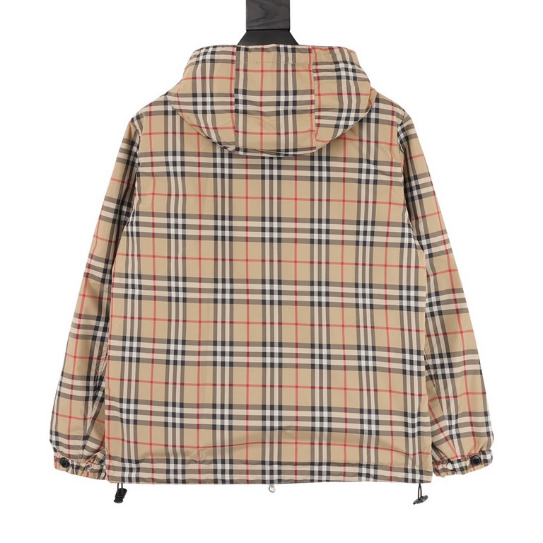 Next day shipping  410 (support put in store)BURBERRY  Burberry classic small plaid reversible jacket coatCustom weaving and dyeing khaki plaid fabric, plaid size and zp consistent, the difference between the market read