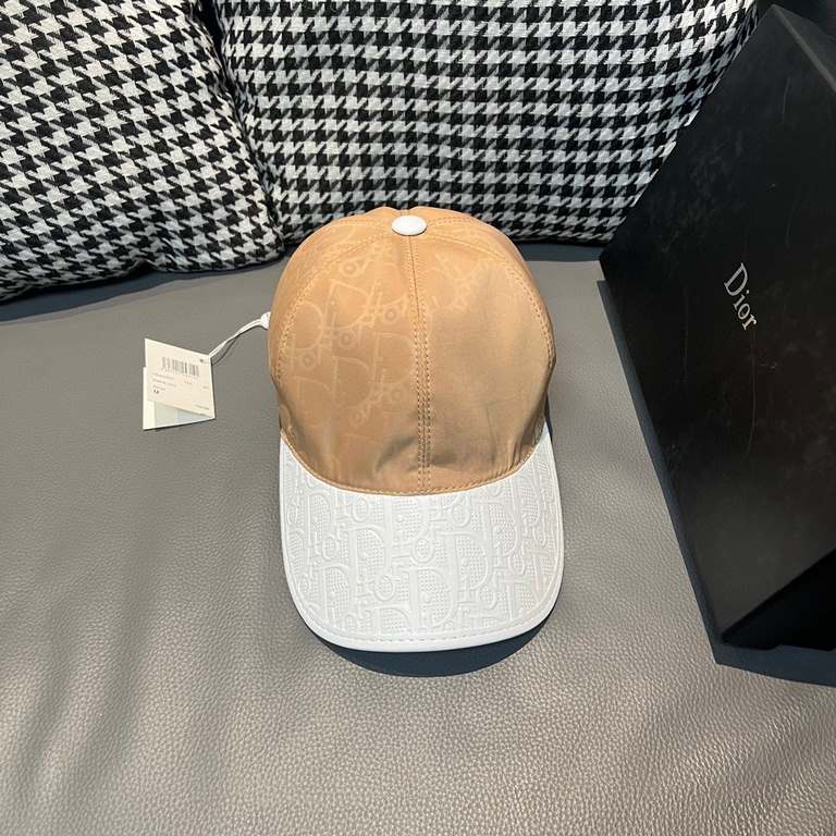 With box cloth bag, Dior (Dior) new original single baseball cap, Dior old flower patchwork leather, retro flavor, 11 open mold ordering, original satin fabric   head layer cowhide, cotton lining, lightweight and breatha