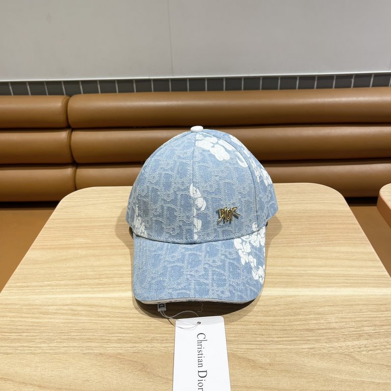 [DIOR Dior] new walk simple baseball cap  , new shipments, big models super good with, hurry to get!