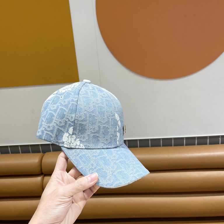 [DIOR Dior] new walk simple baseball cap  , new shipments, big models super good with, hurry to get!