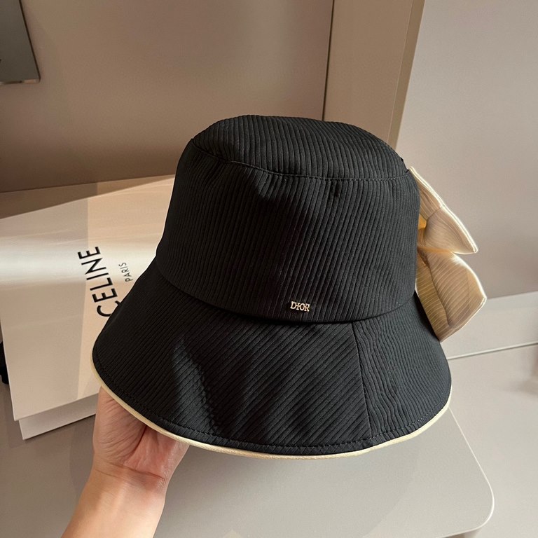 ￥Dior Dior SpringSummer New Bow Cloth Hat, Back Split Design, Head Circumference 57cm