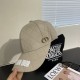 DIOR Dior  , DIOR official website synchronized with the release of the new D family baseball cap, the whole cap texture is super good, the effect on the head is very nice, loli imperial sister can be outstanding, super 