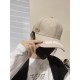 DIOR Dior  , DIOR official website synchronized with the release of the new D family baseball cap, the whole cap texture is super good, the effect on the head is very nice, loli imperial sister can be outstanding, super 