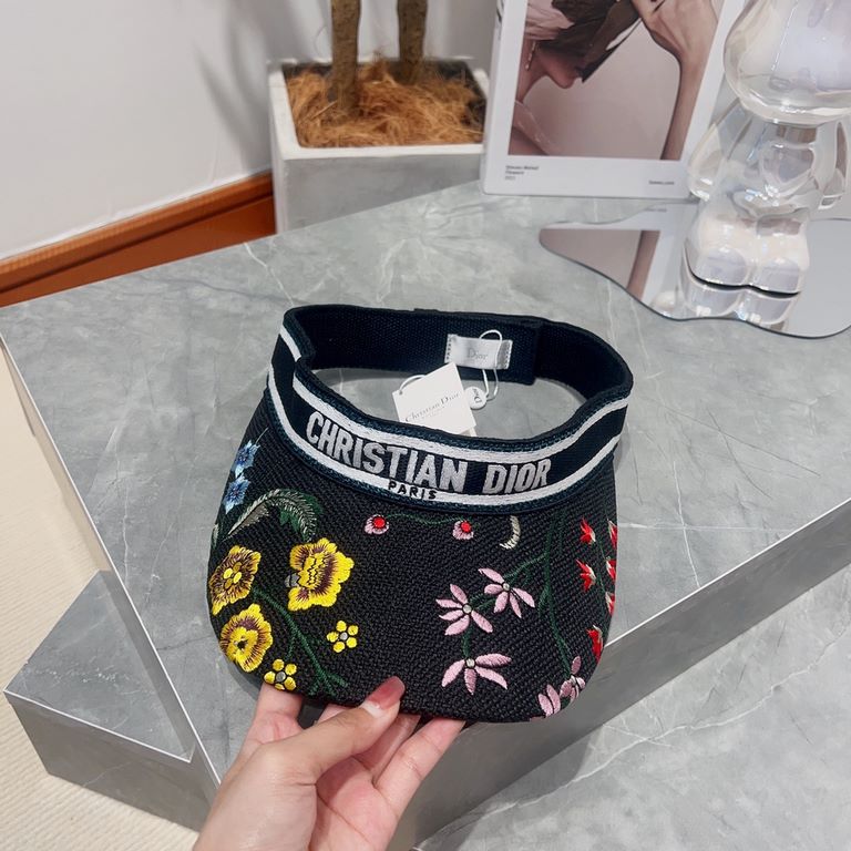 Dior Dior   D family new old flower webbing embroidery letters floral hollow cap. Sun hat duck tongue cap landscape painting, summer outing must-have