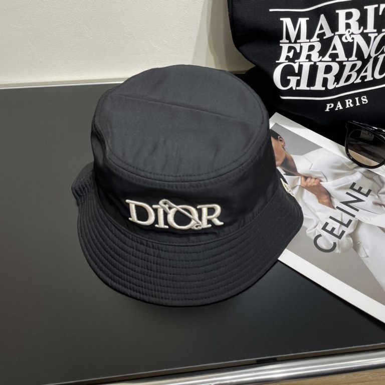 Dior DIOR] official website synchronization on-line double-sided wearable Korean version of the new British sports models heavy custom models 11 original single quality men and women universal fisherman hat Mian Ma geolo