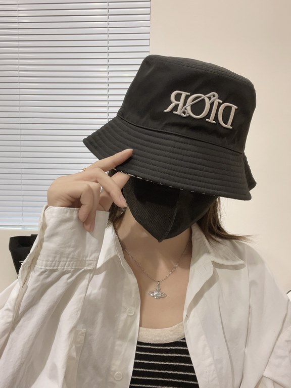 Dior DIOR] official website synchronization on-line double-sided wearable Korean version of the new British sports models heavy custom models 11 original single quality men and women universal fisherman hat Mian Ma geolo