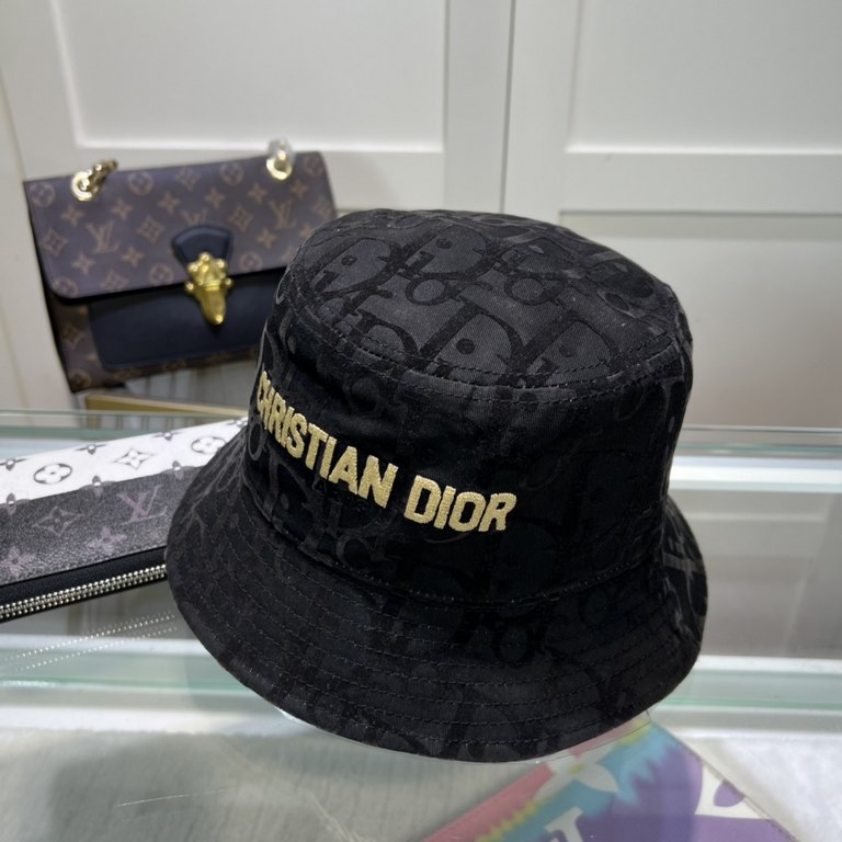 Dior Dior new original single fisherman's hat, exquisite pure also style is very feeling, cool and very stylish, counter out of stock popular, the quality is super!