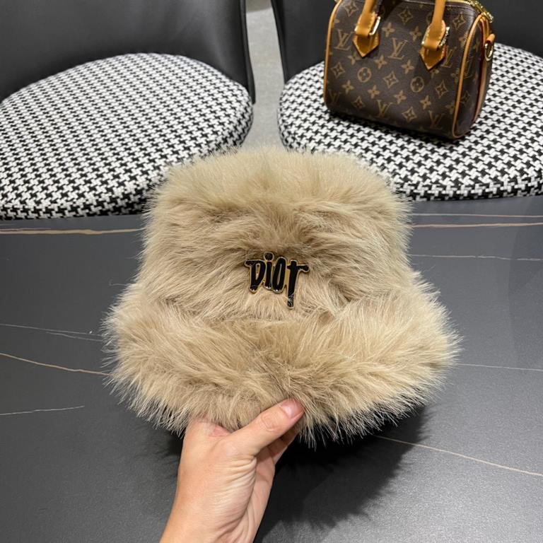 Dior Dior imitation fur mink hair hat women's fall and winter plush fisherman hat khaki senior show face small warm ear protection thunderbolt hat